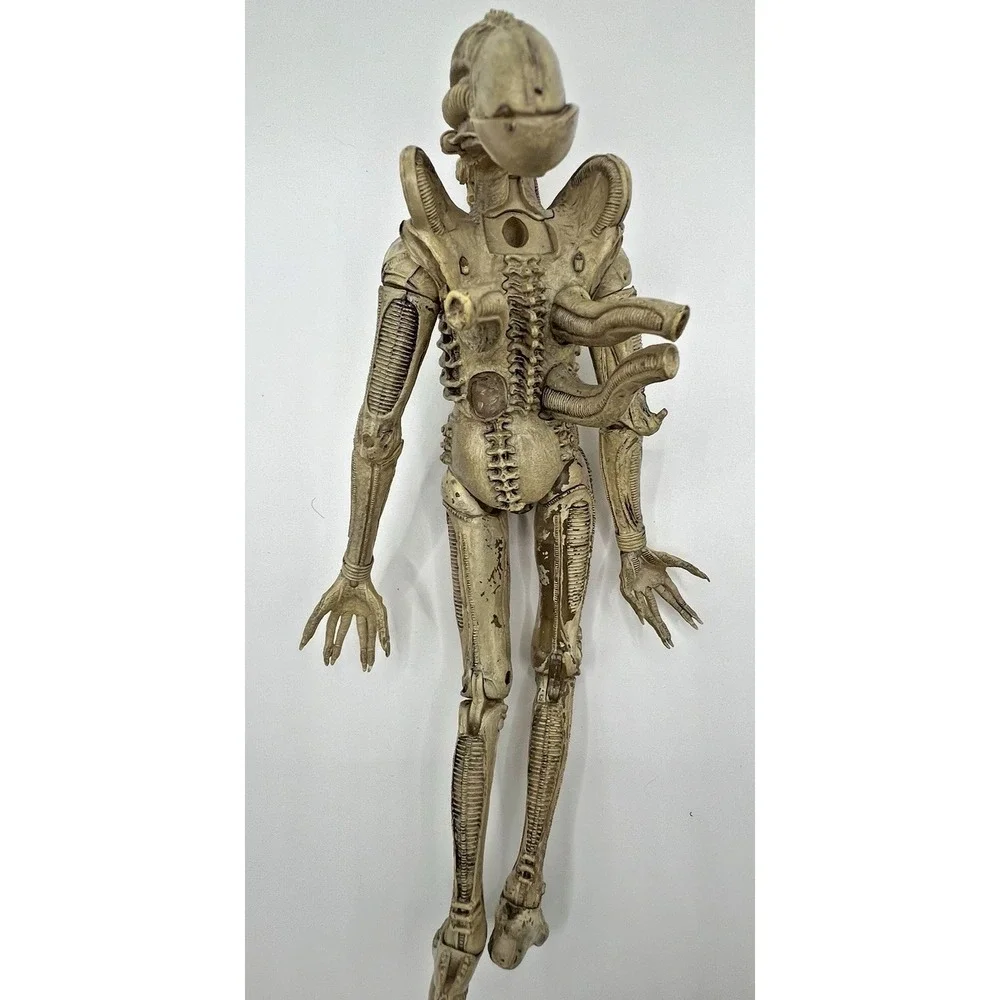 NECA Aliens Series 7 Xenomorph Prototype Suit 9